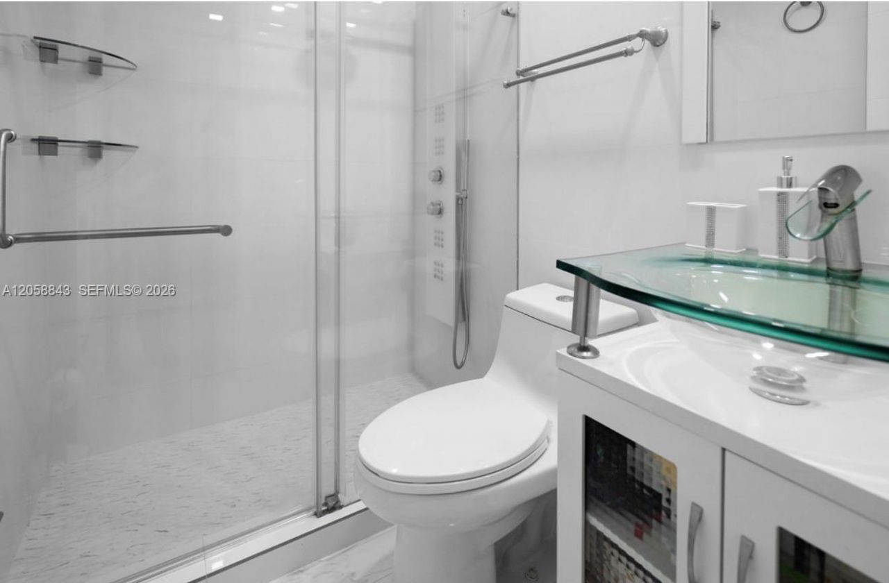 1158 W 41st St, Unit 87, Hialeah, FL 33012 Photo