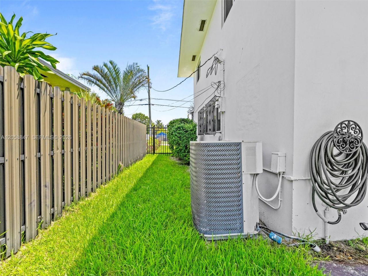 2045 NW 115th St, Miami, FL 33167 Photo