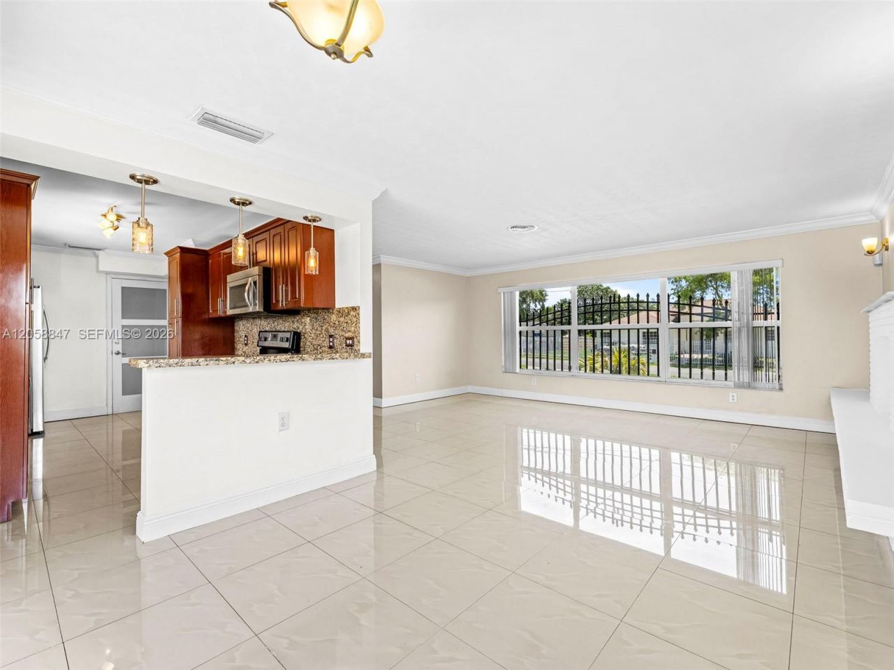 2045 NW 115th St, Miami, FL 33167 Photo