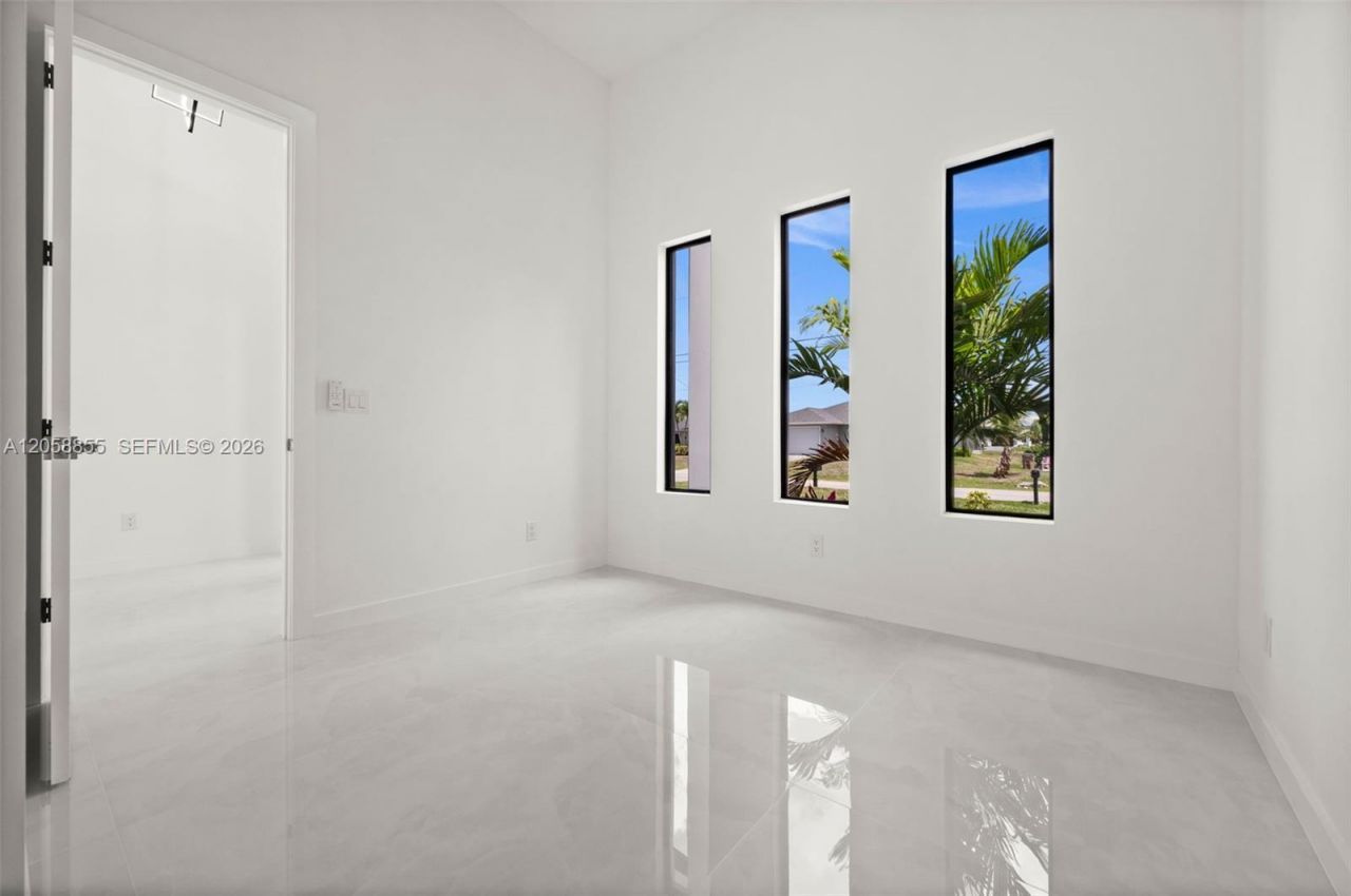 1532 Nw, Cape Coral, FL 33993 Photo