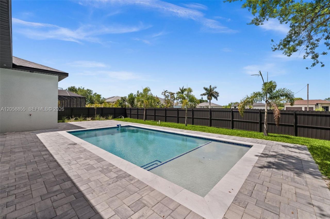 1532 Nw, Cape Coral, FL 33993 Photo