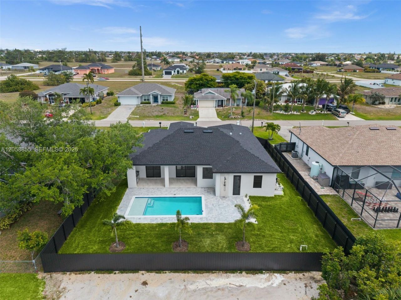 1532 Nw, Cape Coral, FL 33993 Photo