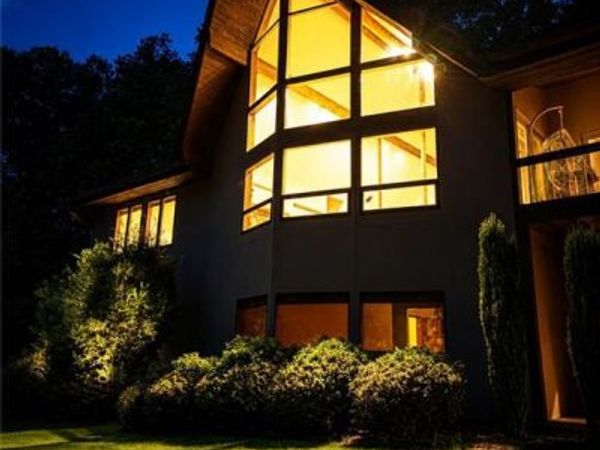7410 Breeze Bay Road , Cumming, GA 30041