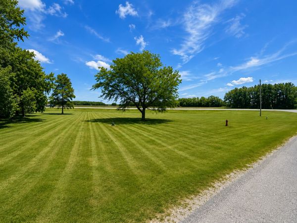 S WOOD Street , Thawville, IL 60968