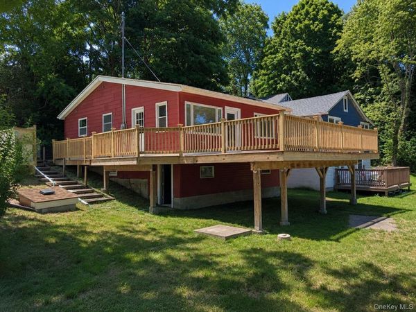 1945 New Hackensack Road , Poughkeepsie, NY 12603