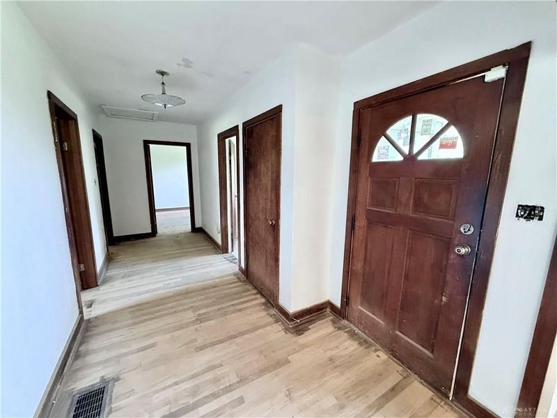 5948 Hoover Avenue, Dayton, OH 45417 Photo 5