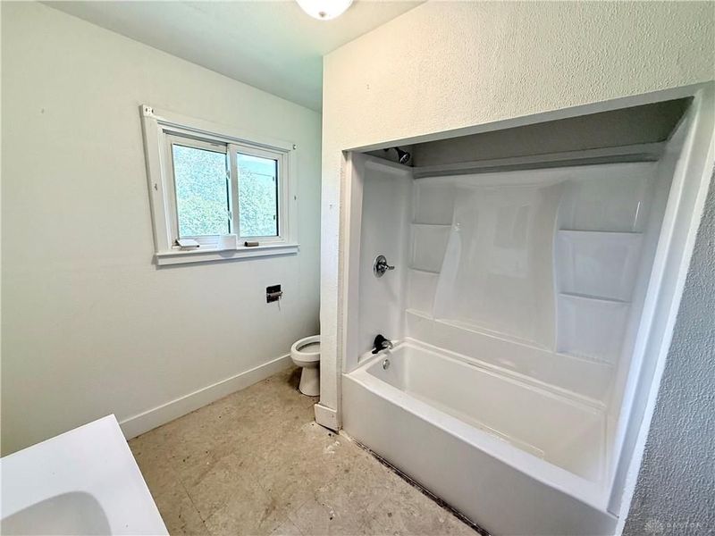 5948 Hoover Avenue, Dayton, OH 45417 Photo 6