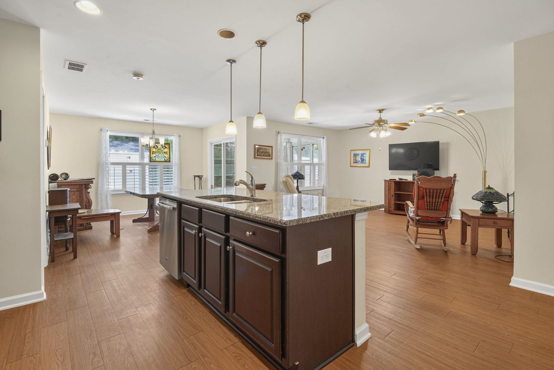 156 Oak Leaf Dr.  Photo 11