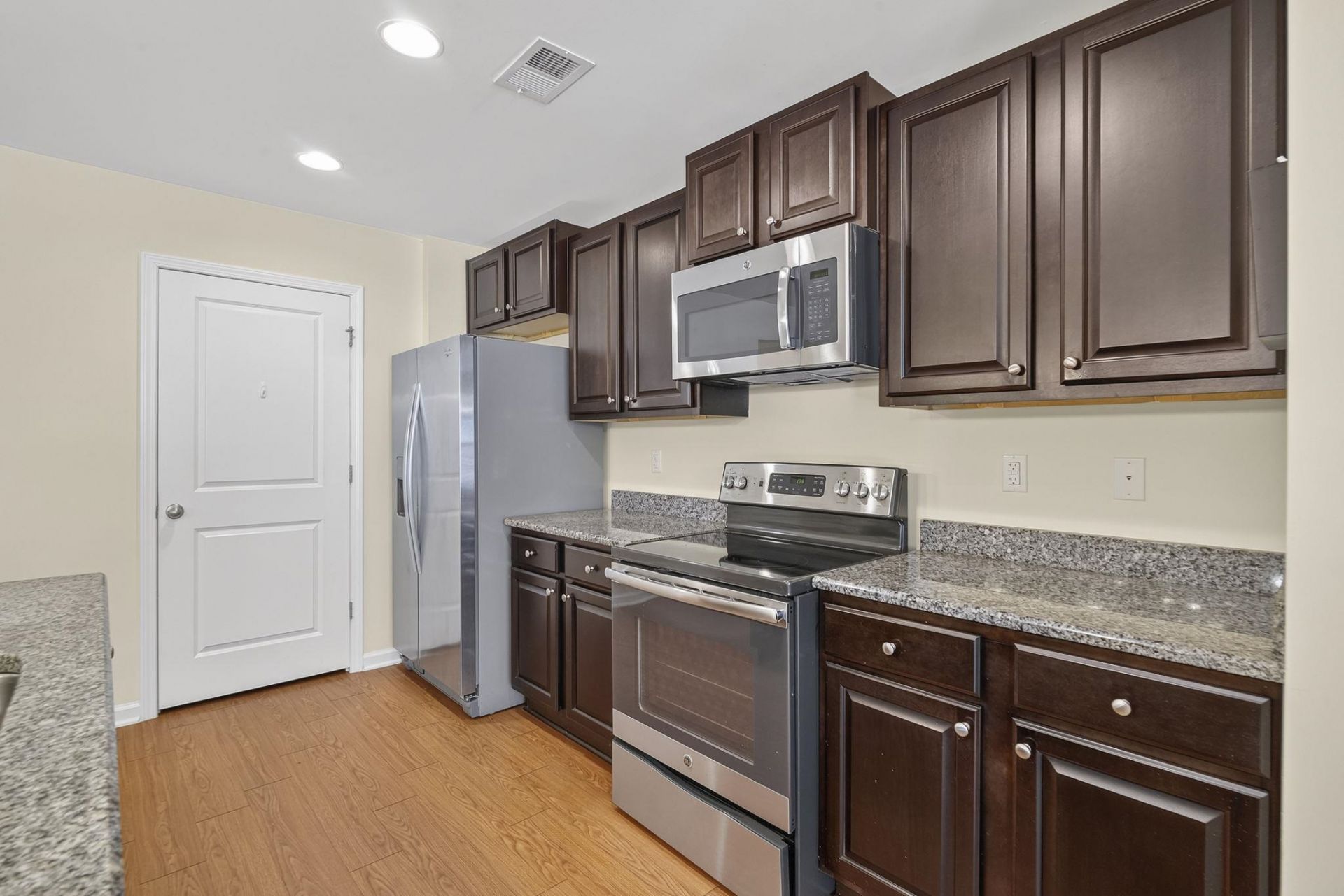 156 Oak Leaf Dr.  Photo 12