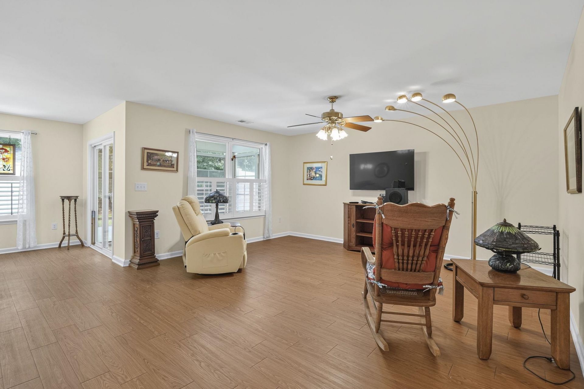 156 Oak Leaf Dr.  Photo 21