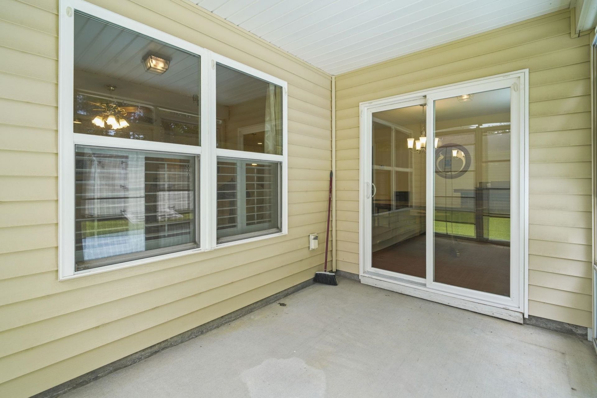 156 Oak Leaf Dr.  Photo 32