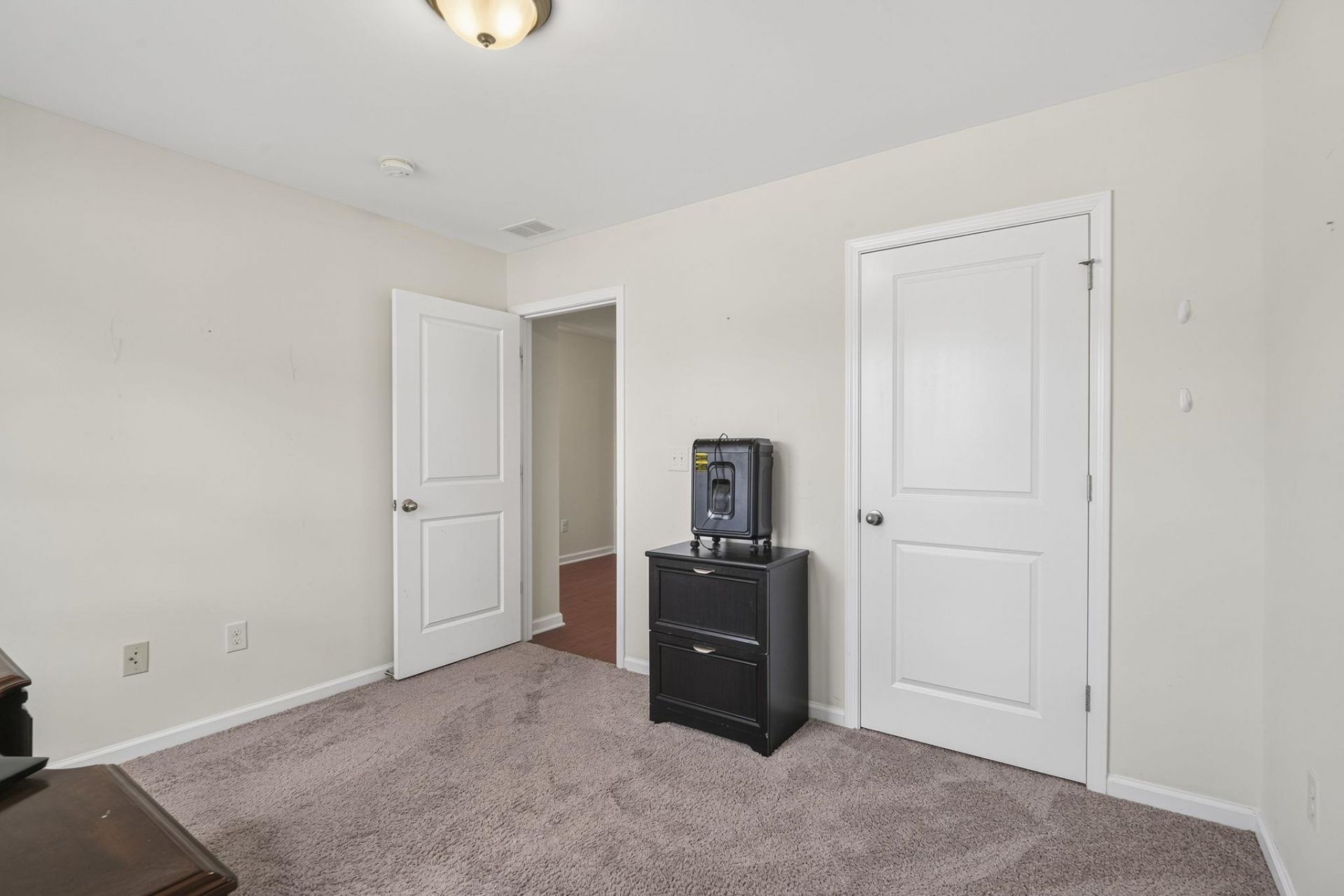 156 Oak Leaf Dr.  Photo 4