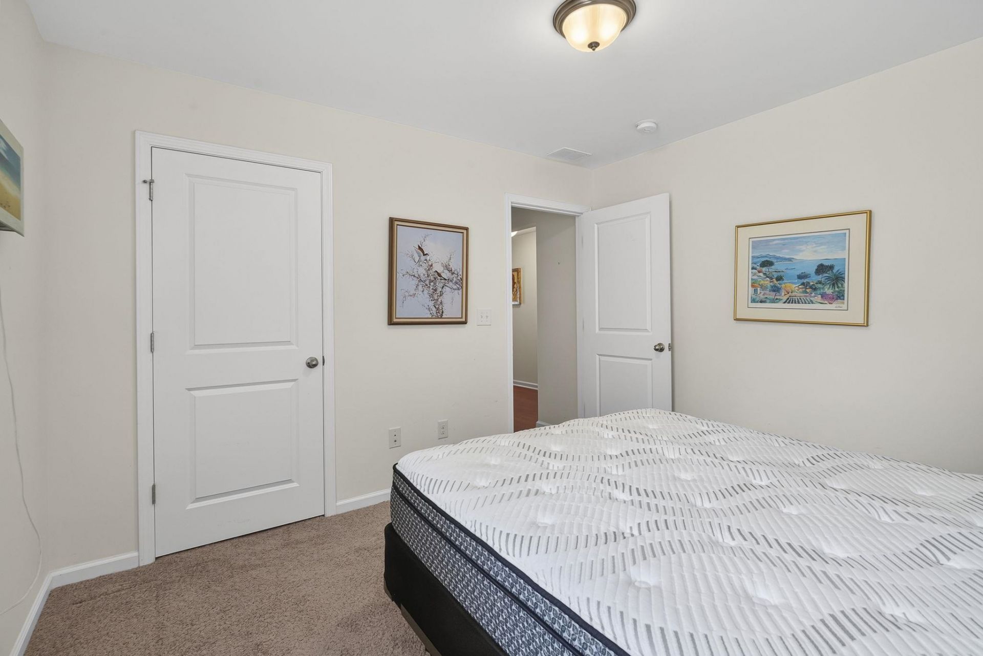 156 Oak Leaf Dr.  Photo 6
