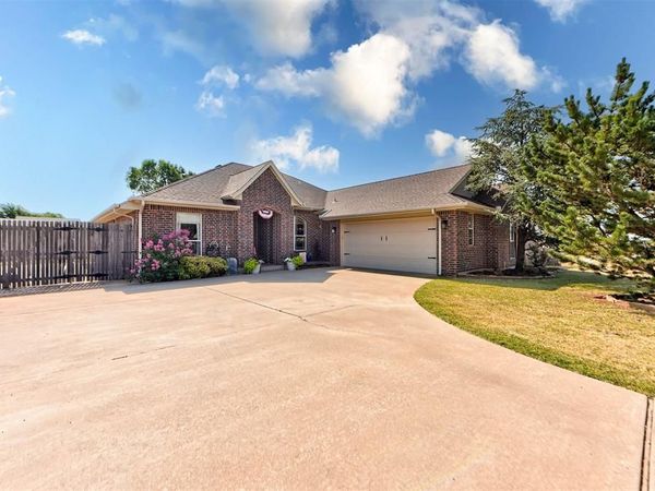 2490 Covered Wagon Trail, Piedmont, OK 73078