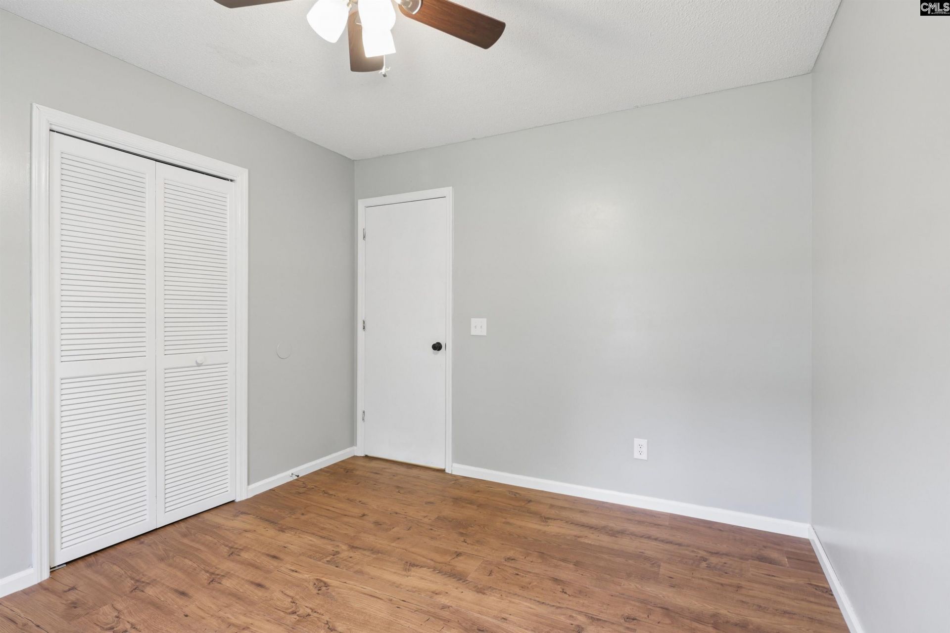 1051 Main Street  Photo 7