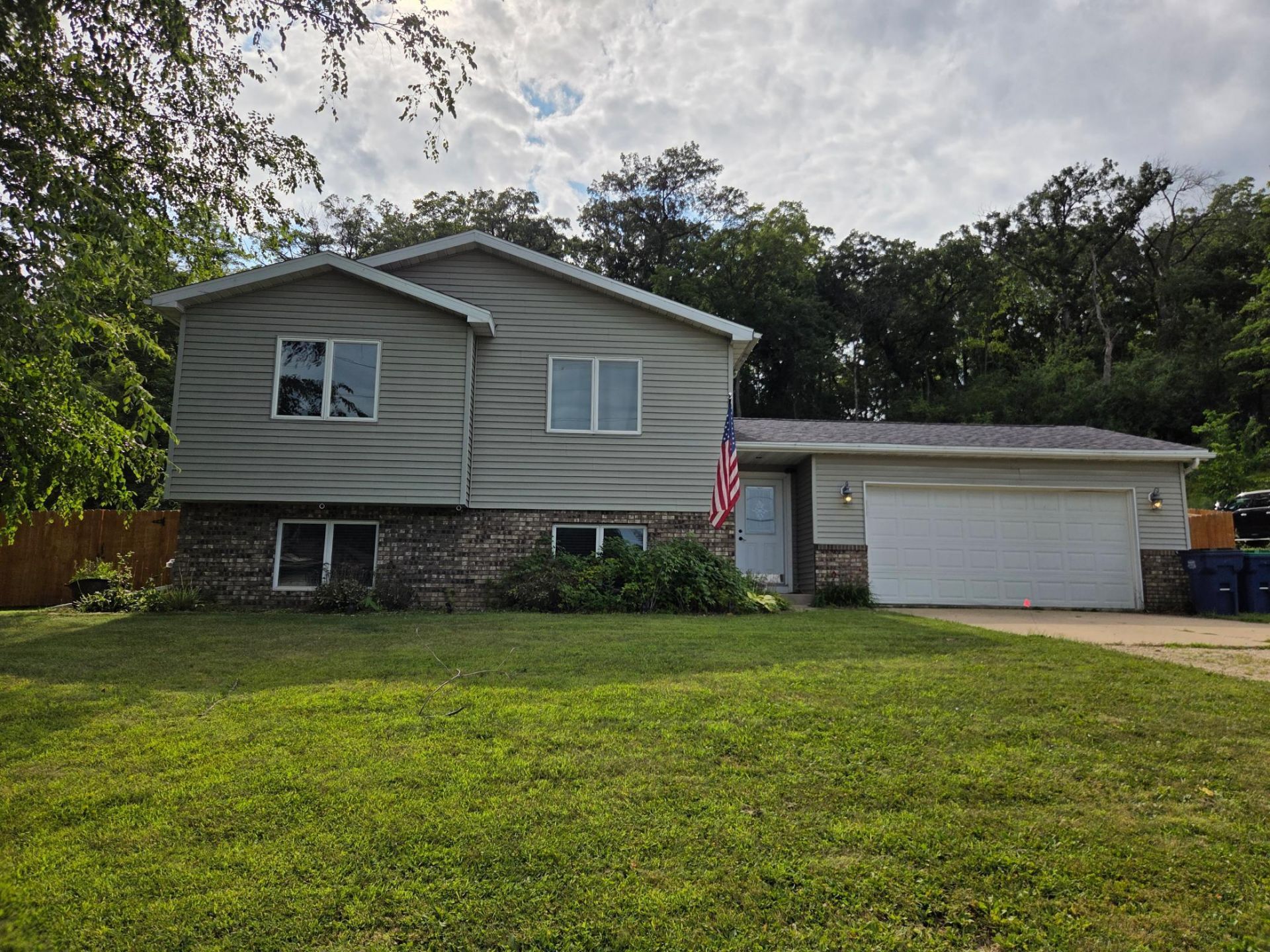 1560 Wabasha Avenue , Saint Charles, MN 55972