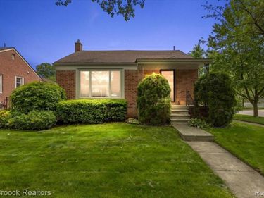 1493 E Melton Road, Birmingham, Mi 48009
