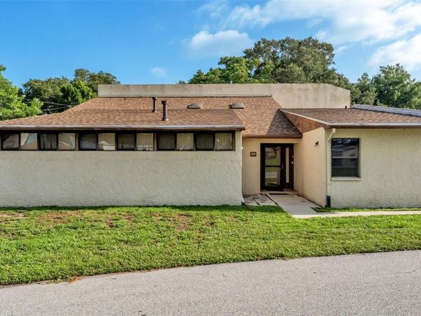 1880 N CRYSTAL LAKE DRIVE , Unit 69, LAKELAND, FL 33801