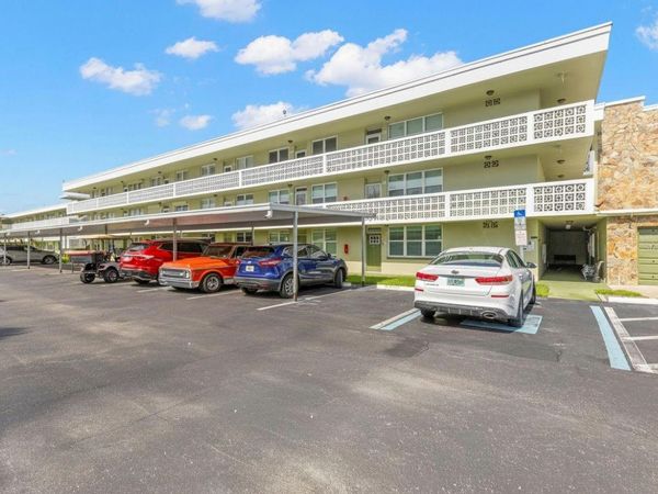 4890 BAY STREET NE, Unit 330, ST PETERSBURG, FL 33703