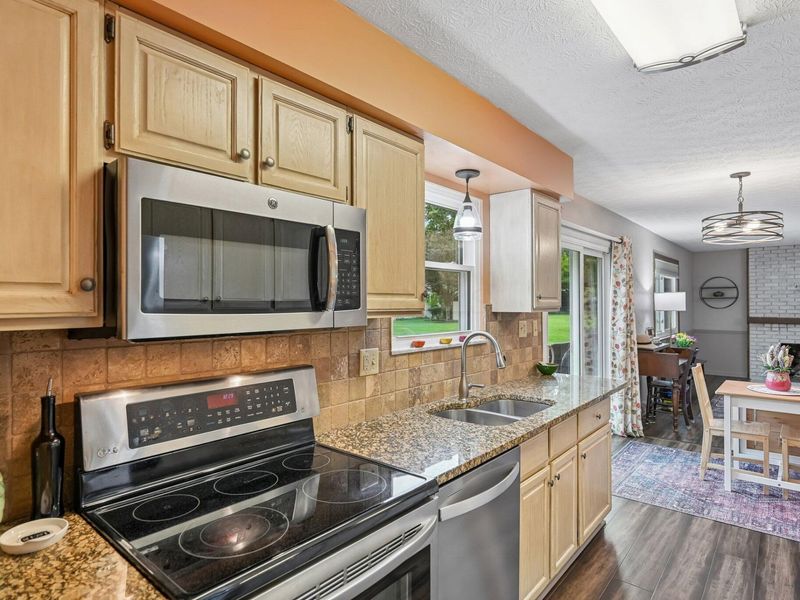 200 E Schrock Road, Westerville, OH 43081 Photo 13