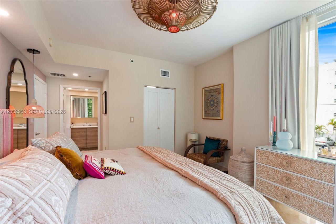 3001 SW 27th Ave , Unit 201, Miami, FL 33133 Photo