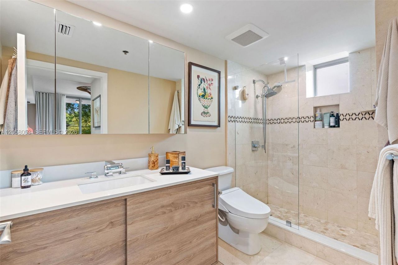3001 SW 27th Ave , Unit 201, Miami, FL 33133 Photo