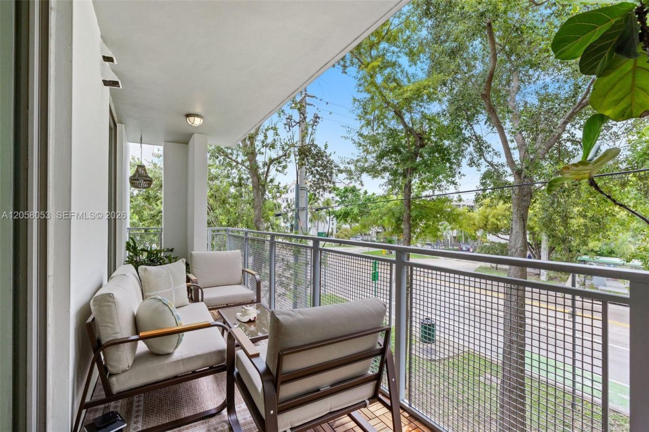 3001 SW 27th Ave , Unit 201, Miami, FL 33133 Photo