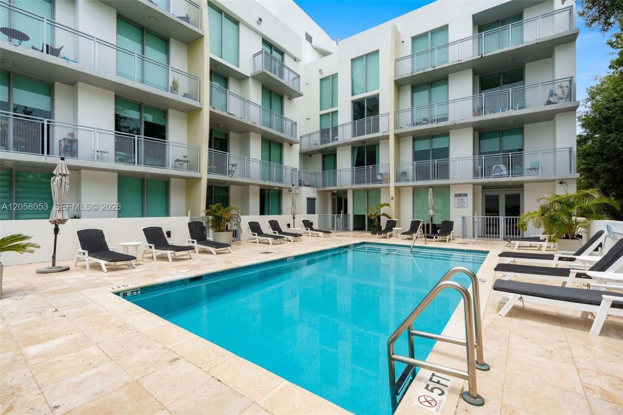3001 SW 27th Ave , Unit 201, Miami, FL 33133 Photo