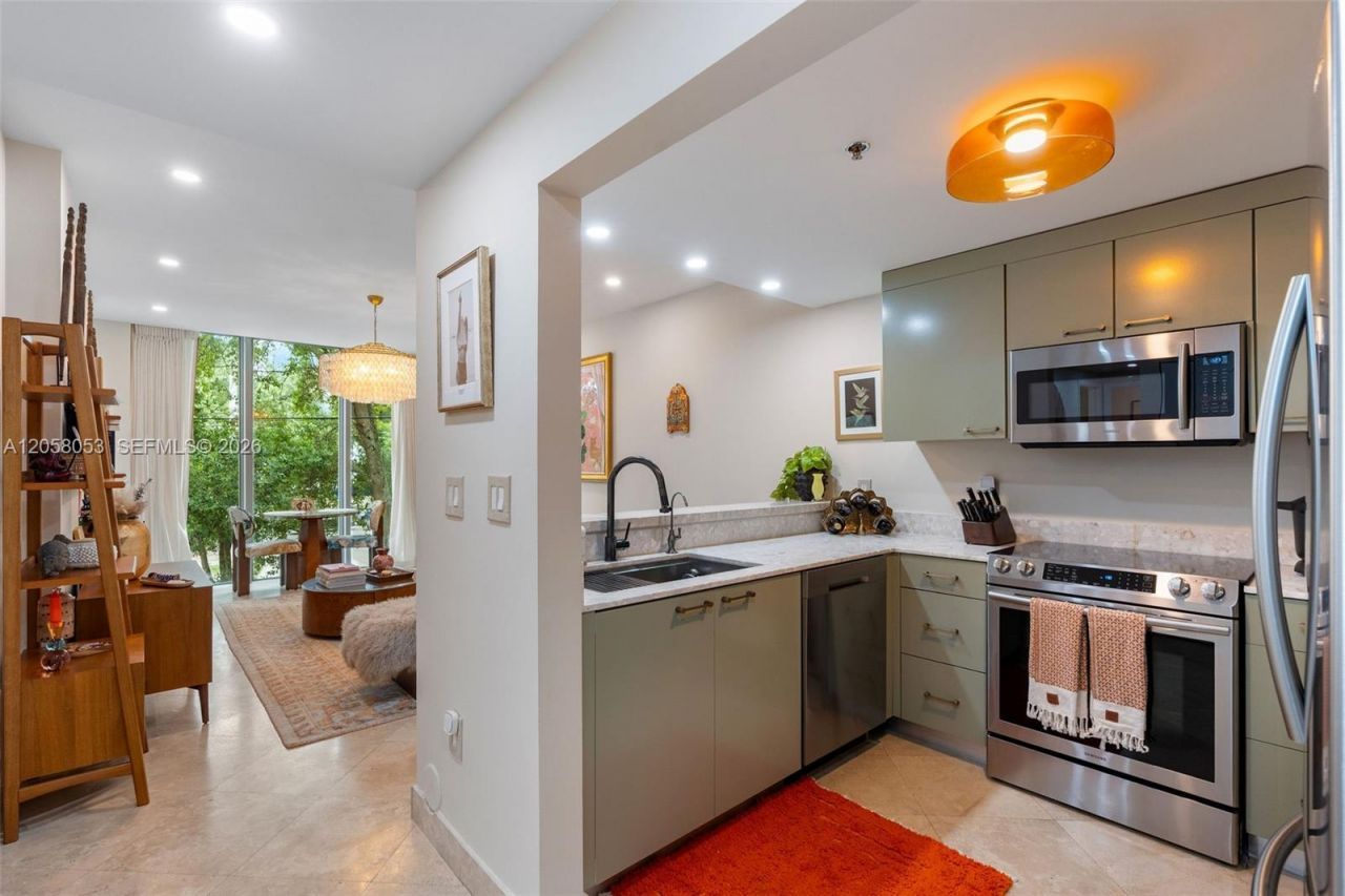 3001 SW 27th Ave , Unit 201, Miami, FL 33133 Photo
