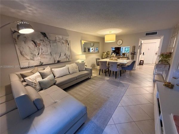 1252 S Military Trl , Unit 1415, Deerfield Beach, FL 33442