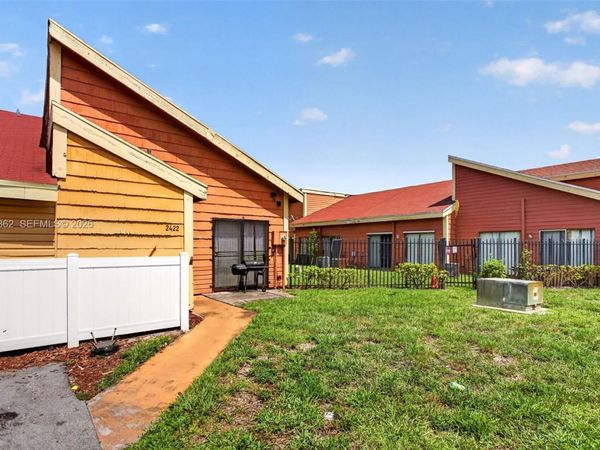 2422 NW 55th Ter , Lauderhill, FL 33313