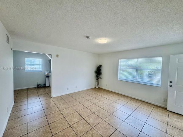 2521 Peirce, Unit 10, Hollywood, FL 33020