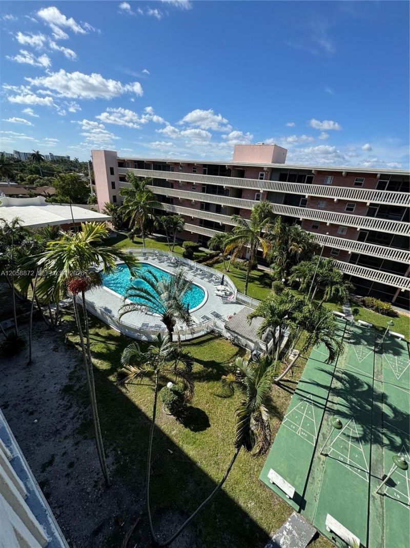 180 NE 12th Ave, Unit 16E, Hallandale Beach, FL 33009 Photo