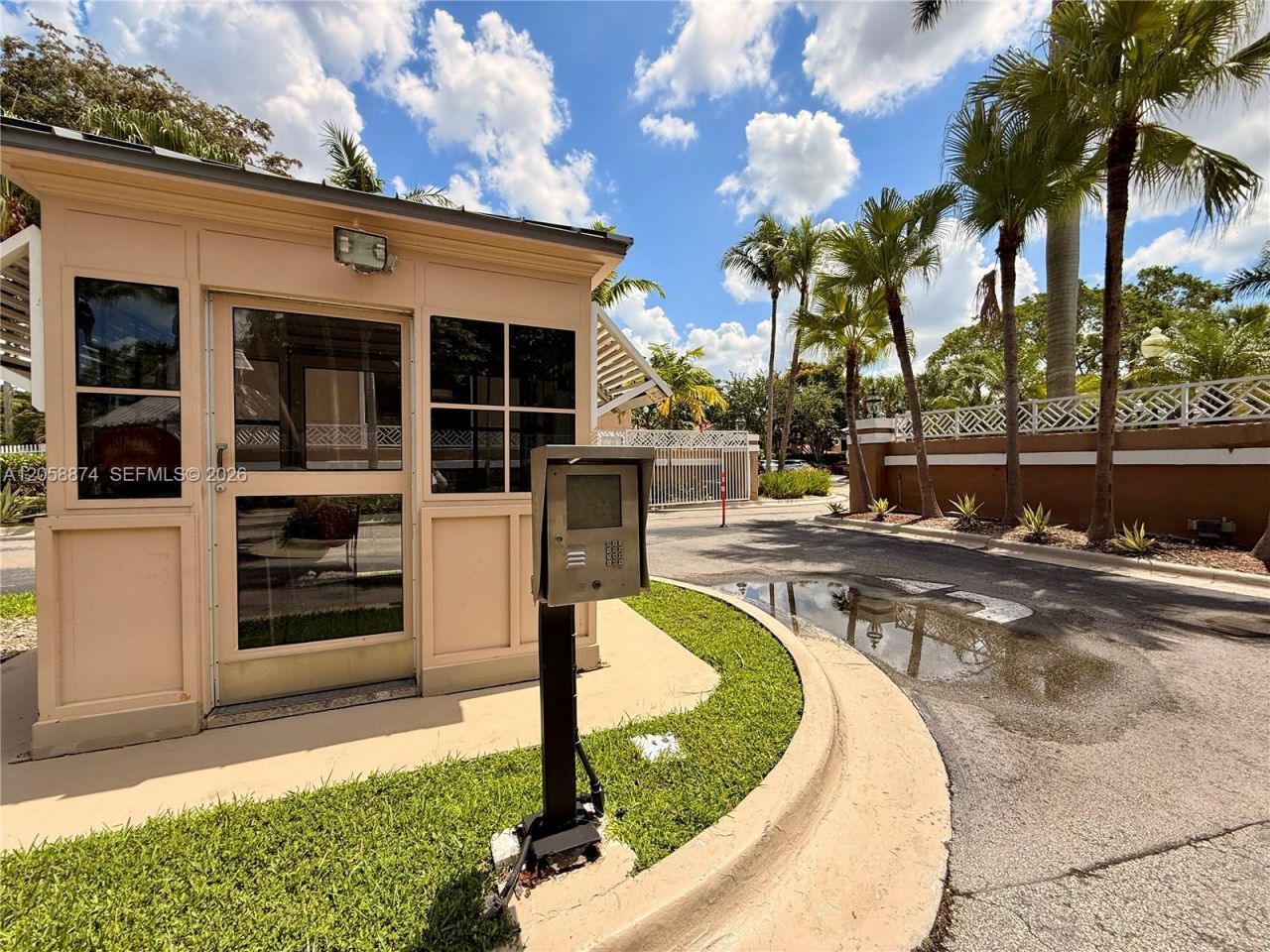 15570 SW 105th Ln, Unit 1706, Miami, FL 33196 Photo