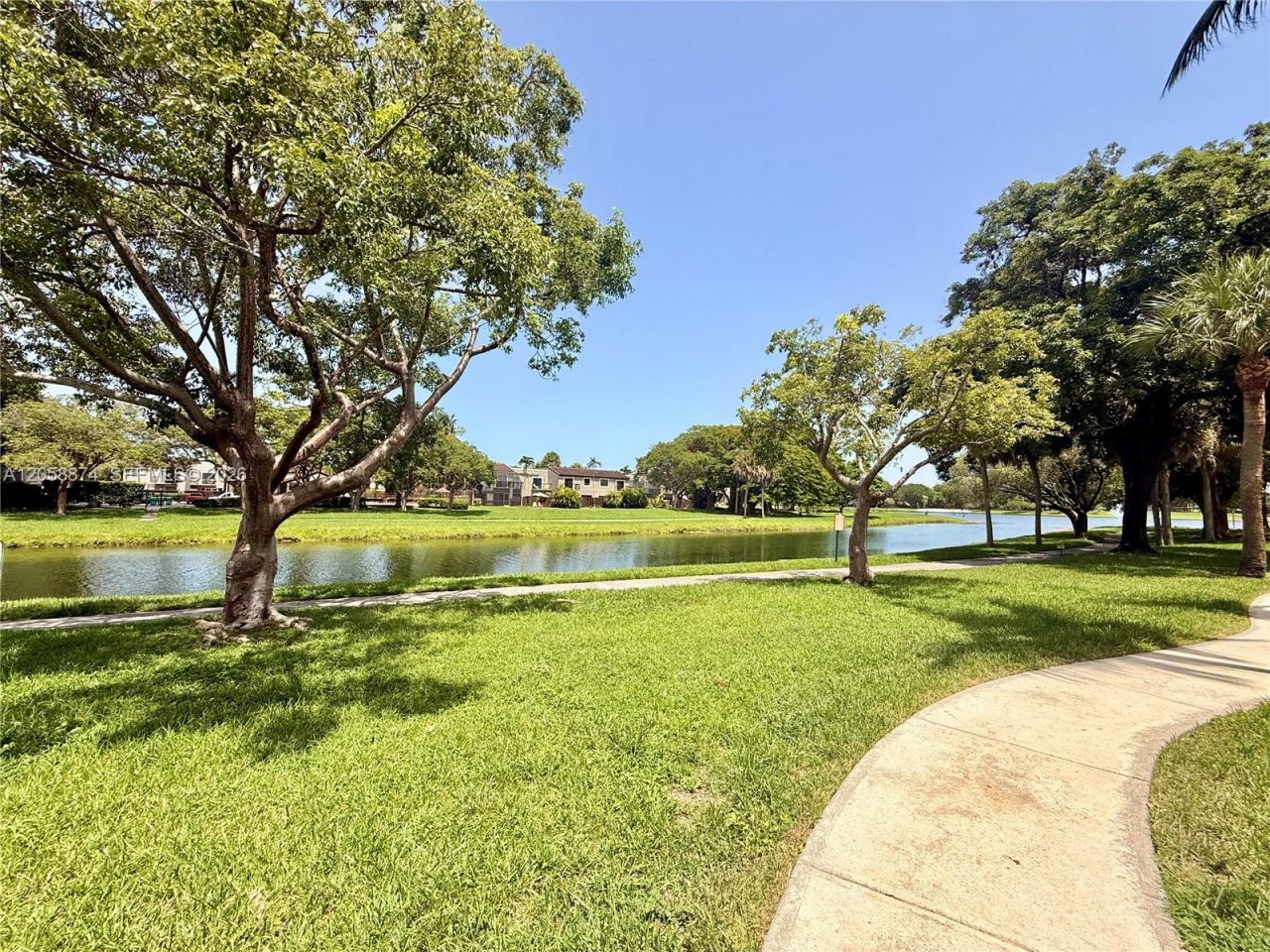 15570 SW 105th Ln, Unit 1706, Miami, FL 33196 Photo