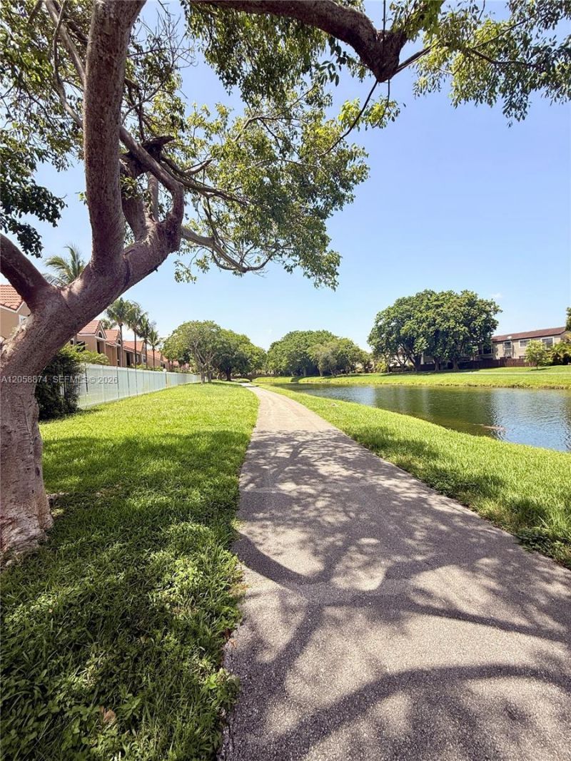 15570 SW 105th Ln, Unit 1706, Miami, FL 33196 Photo