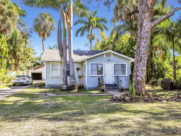 1132 River Rd , North Fort Myers, FL 33903