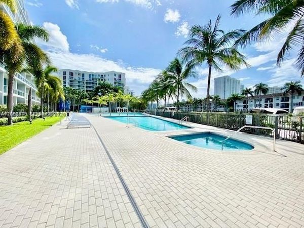 2950 NE 188th St , Unit 231, Aventura, FL 33180