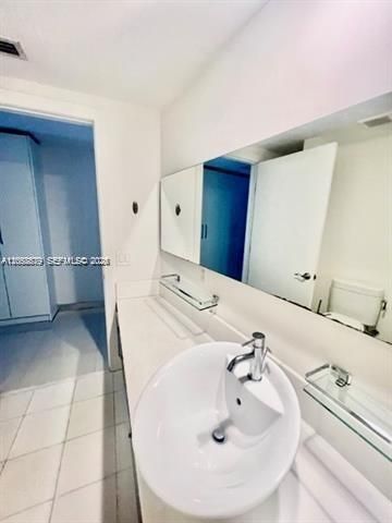 2950 NE 188th St , Unit 231, Aventura, FL 33180 Photo