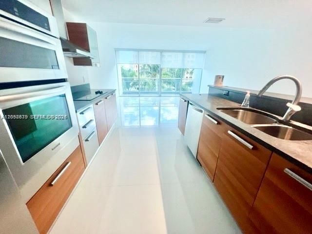 2950 NE 188th St , Unit 231, Aventura, FL 33180 Photo