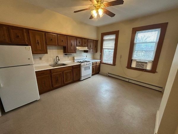 122-A Spring Street, Unit 3, Cambridge, MA 02141