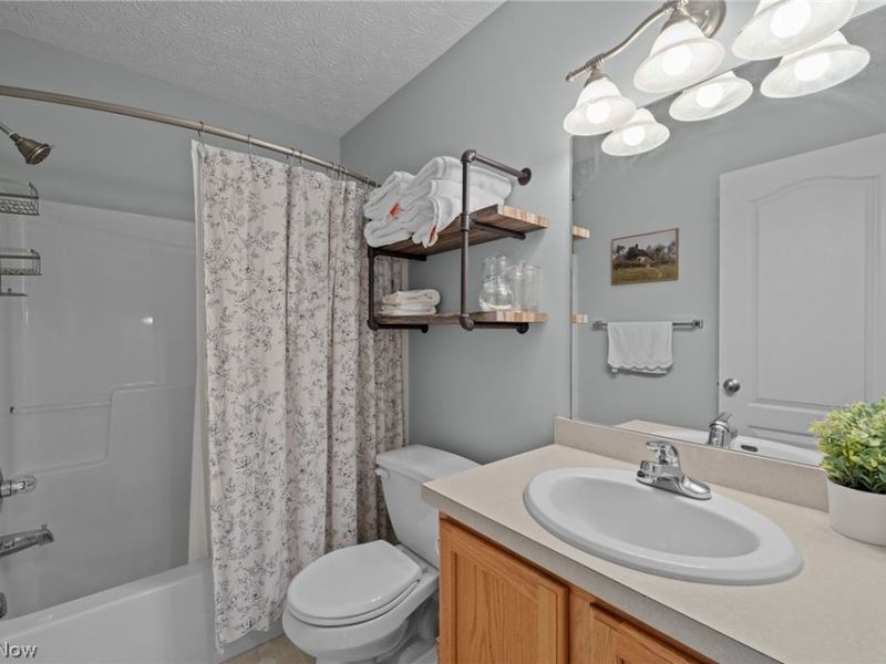 2550 Cedar Creek Lane, Akron, OH 44312 Photo 29
