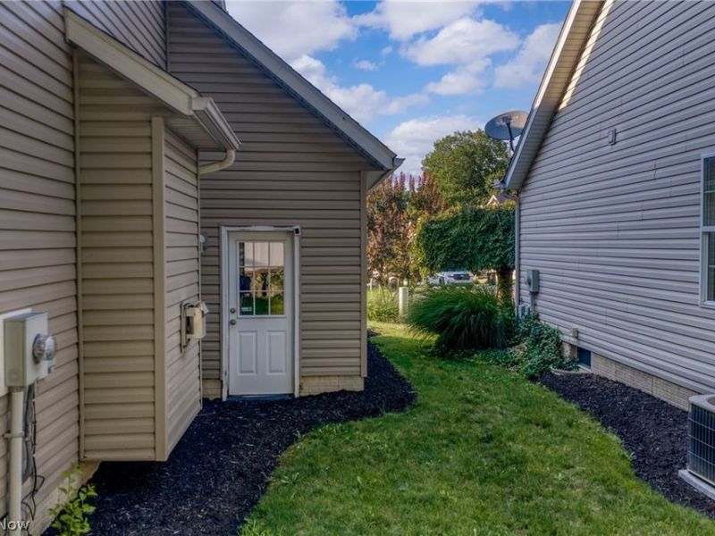 2550 Cedar Creek Lane, Akron, OH 44312 Photo 45