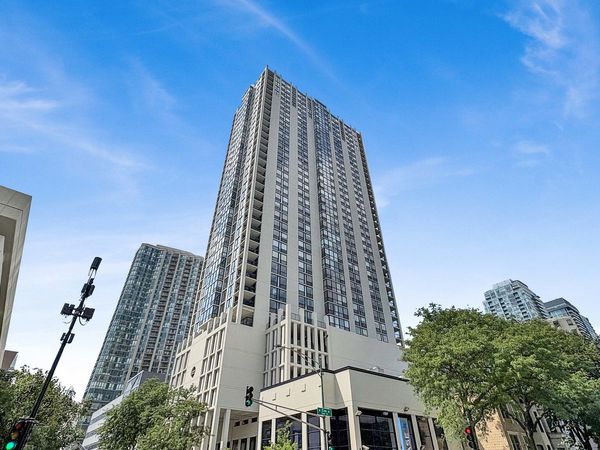 1122 N Clark Street , Unit 1402, Chicago, IL 60610