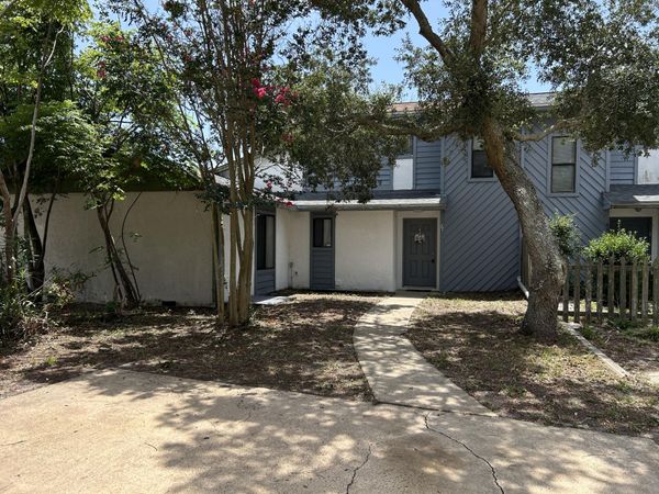 37 Log Place, Destin, FL 32541