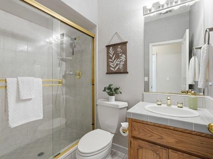 5508 Coronawood Ln, Carmichael, CA 95608 Photo