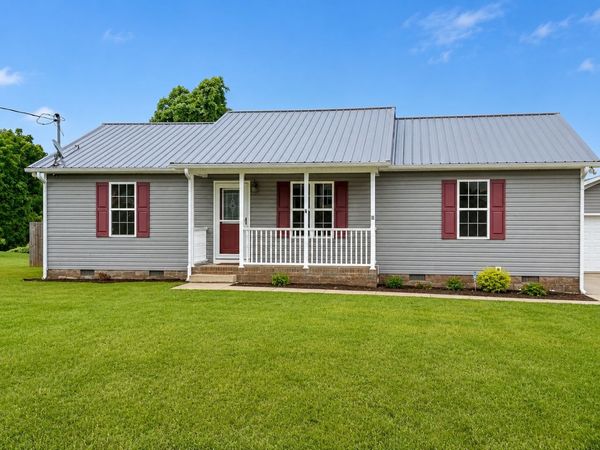 383 Strawberry Dr , Winchester, TN 37398