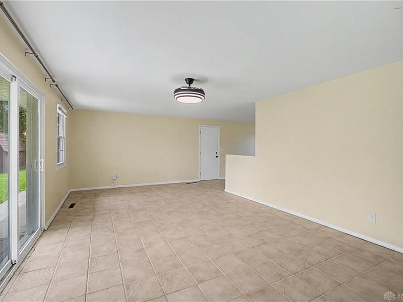 71 Goldengate Drive, Washington Township, OH 45459 Photo 10