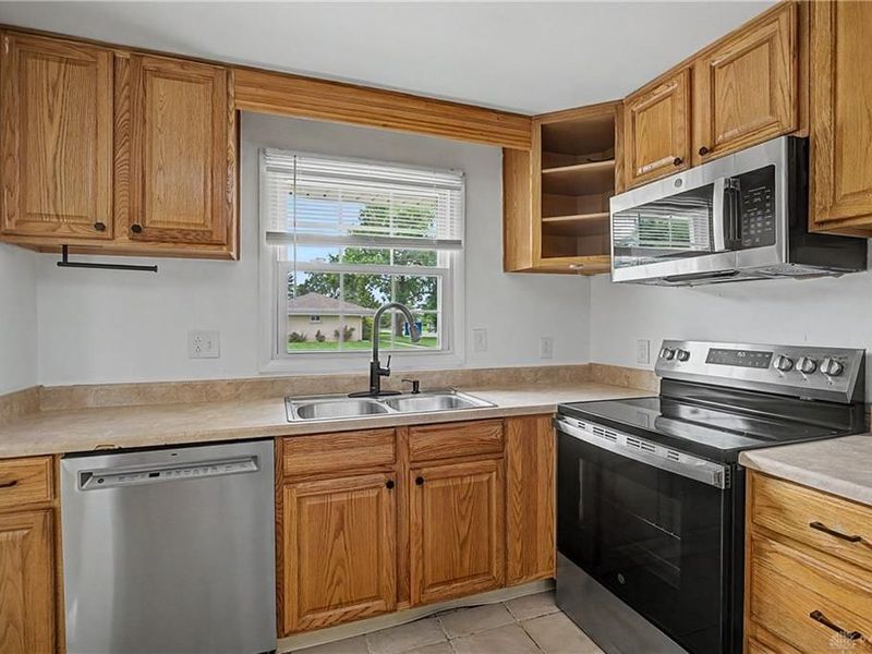 71 Goldengate Drive, Washington Township, OH 45459 Photo 17