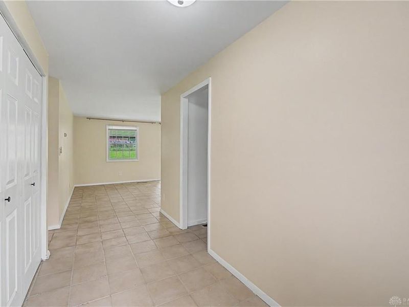 71 Goldengate Drive, Washington Township, OH 45459 Photo 7